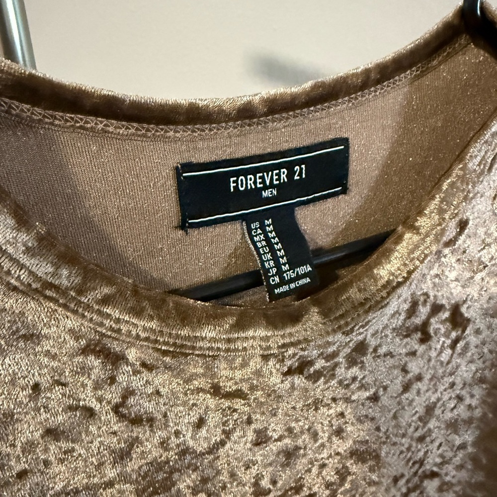Forever 21 Men's Shimmering Velvet Gold brown Tee size M - Picture 3 of 3